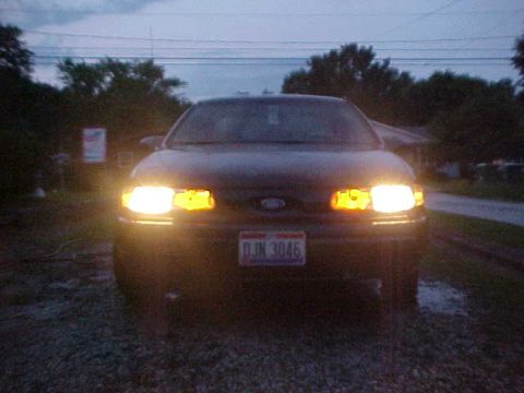 1995 Ford Taurus - Front end