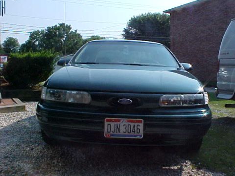 1995 Ford Taurus - Front End