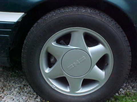 1995 Ford Taurus - Close up of SHO 16" Directonal Slicer
