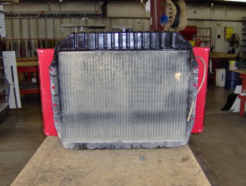 1978 Ford Bronco - rear view shows how much wider shroud is