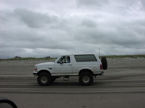 1996 Ford Bronco - Driving along the beach. (by The Heyer's, 5/20/2006)