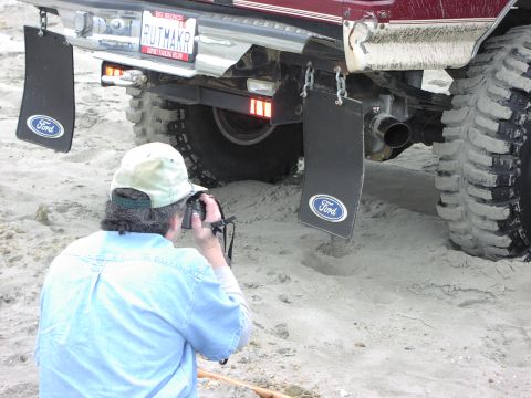 1996 Ford Bronco - Taking audio/video of exhaust. (by The Heyer's, 5/20/2006)