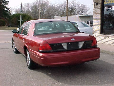 2001 Ford Crown Victoria - From Cheyka's listing (www.usedcopcars.com)