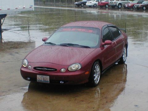 1998 Ford Taurus - My taurus in the rain
