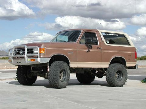 1996 Ford Bronco - TJM bumper