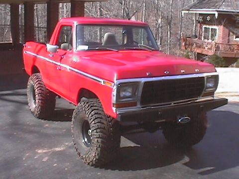 1979 Ford Bronco - after a nice coat of red paint and lots of hours on body work and cleaning stuff...