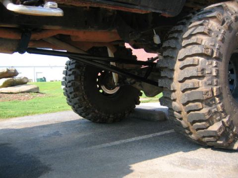 1979 Ford Bronco - Rear Traction Bar