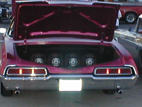 1998 Ford Taurus - This dude has a 100 watt amp running 4 10 inch Mtx. But his car is SWEET.