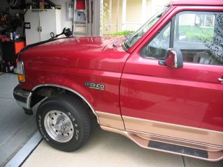 1995 Ford Bronco photo