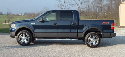 2005 Ford F-150 - This 2005 Ford F-150 pickup truck is shown in a side profile view.