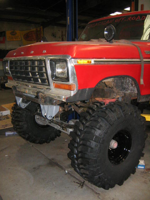 1979 Ford Bronco - Front axle mocked up