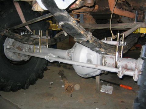 1979 Ford Bronco - Front axle ready to be painted and completed...