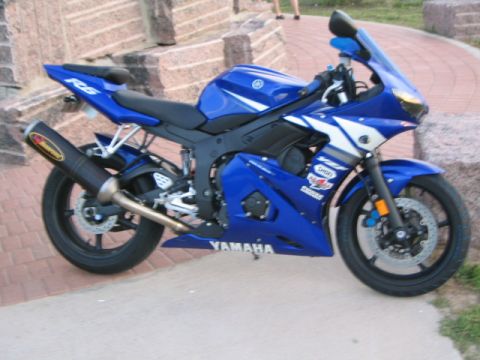 2003 Yamaha R1 photo