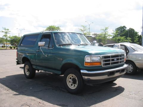1996 Ford Bronco - This 1996 Ford Bronco is parked outdoors on a cloudy day.