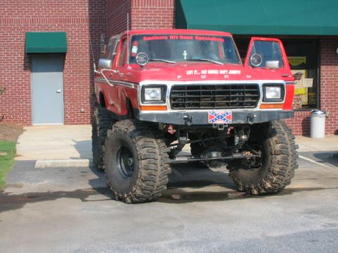 1979 Ford Bronco - Picked it up after they finished the track bar to do a little wheelin!