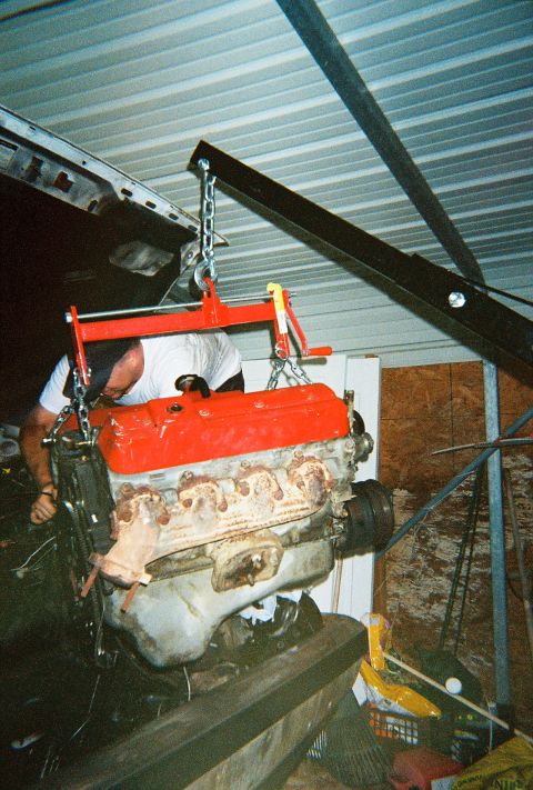 1988 Ford Bronco - Well, not exactly pulling the engine out, as it was lift the engine, and roll the truck out from underneath it.