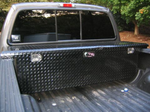 2005 Ford F-250 - Tool box...