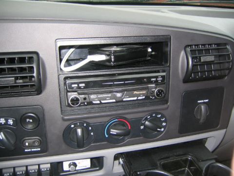 2005 Ford F-250 - iPod mount...