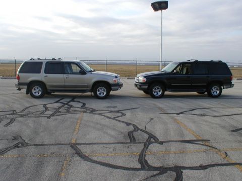 1998 Ford Taurus - MIKES EXPLORER ON THE LEFT AND MINE ON THE RIGHT.