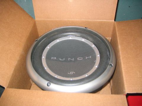 2005 Ford F-250 - Subs that are in there... 10" rockford P2's