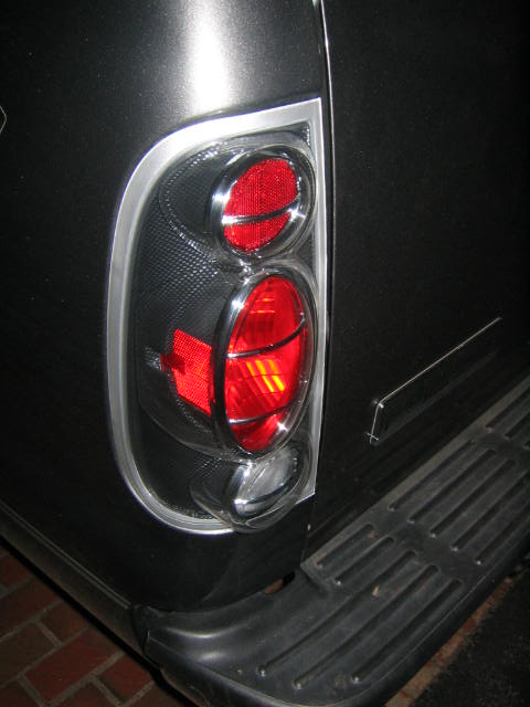 2005 Ford F-250 - Euro taillights!