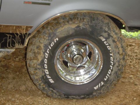 1989 Ford Bronco - Front tucked in