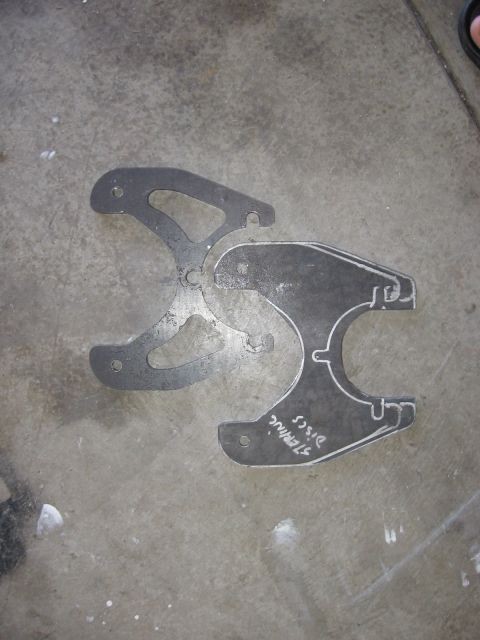 1994 Ford Bronco - GLO bracket compared to what i made