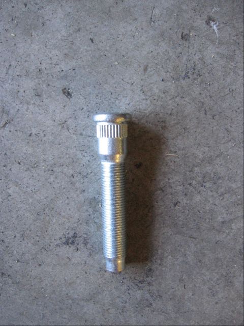 1994 Ford Bronco - 610-303 ford sterling lug