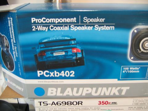 1985 Ford LTD Crown Victoria - Box for Blaupunkt PCxb402 2-Way Coaxial Speaker System, a blue car graphic.