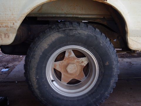 1991 Ford Bronco - Back wheel.