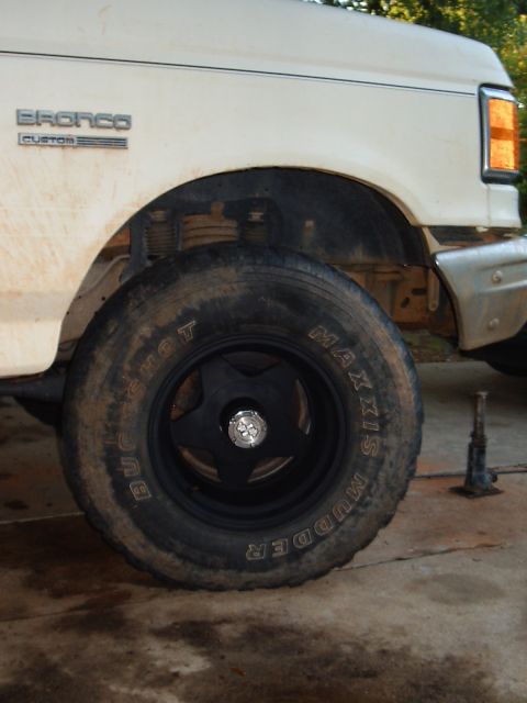 1991 Ford Bronco - Mounted.