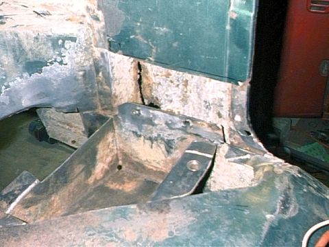 1979 Ford Bronco - Driver's side, B pillar cut out.