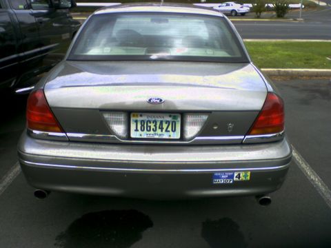 2001 Ford Crown Victoria - V8 1