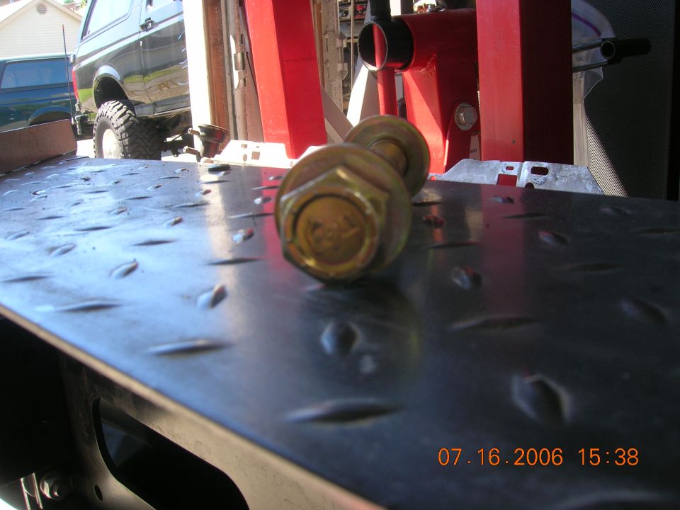 F911 9/16th radius arm pivot bolt. 190,000 psi