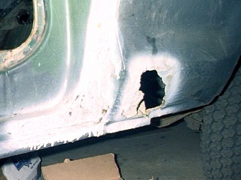 1979 Ford Bronco - Shot of rusted out area.