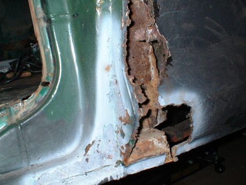 1979 Ford Bronco - More rust found.