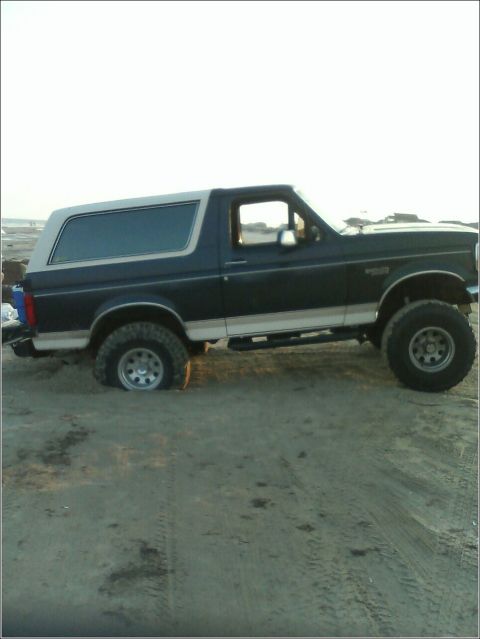 1992 Ford Bronco photo