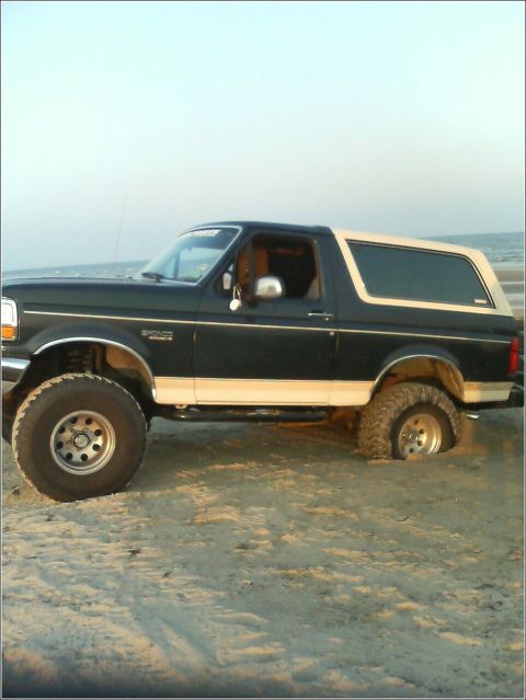 1992 Ford Bronco photo