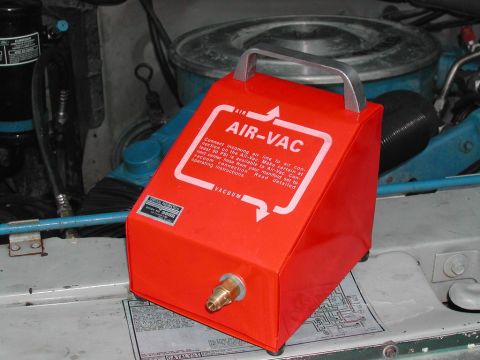 1985 Ford Bronco - I left the old accumulator in place for the next step. Evacuation. I used the Harbor Freight vacuum pump ($19.99) to pump down the system.…