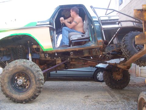 1978 Ford Bronco - forklift fun