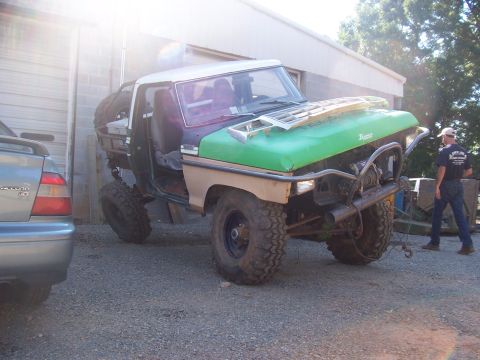 1978 Ford Bronco - tucked 38