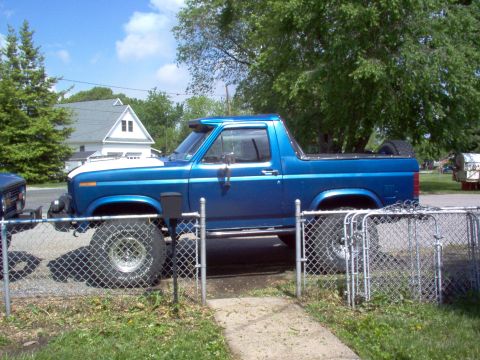 1986 Ford Bronco - Getting closer