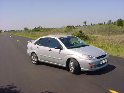 2000 Ford Focus photo