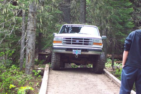 1996 Ford Bronco - Naches Wagon Trail bridge crossing. (6/9/2006)