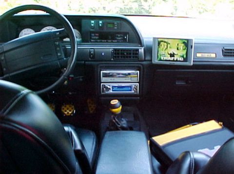 1991 Ford Taurus - DVD & screen
