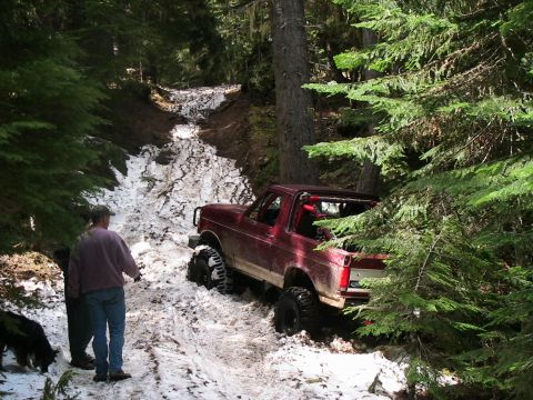 1996 Ford Bronco - Naches Wagon Trail turned into a snow cone. (6/9/2006)