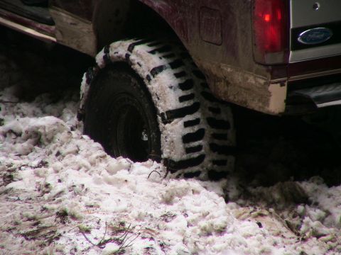 1996 Ford Bronco - Boggers turned into slicks by Naches Wagon Trail snow cone (6/9/2006)