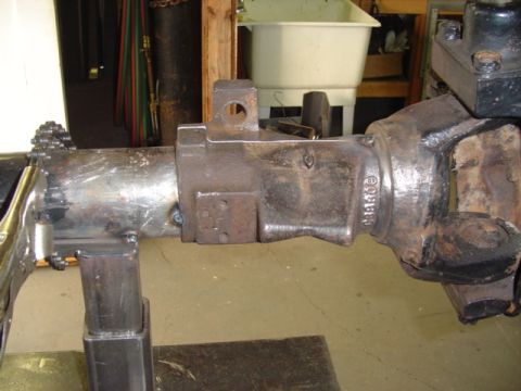 1978 Ford Bronco - Dana 60 mounts 4
