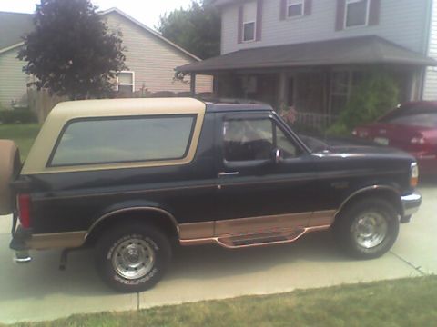 1995 Ford Bronco photo