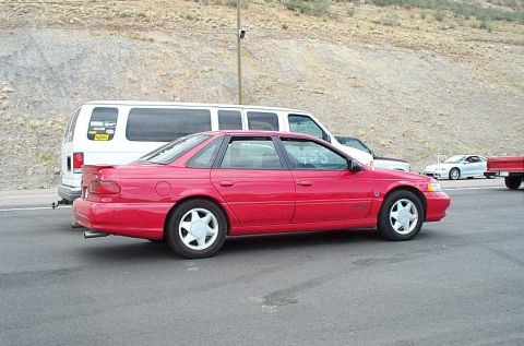 1995 Ford Taurus photo